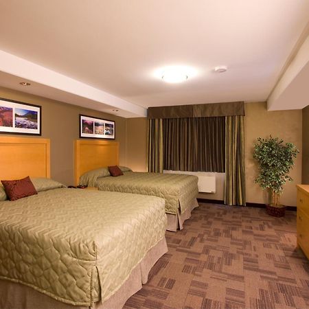 Woodlands Inn & Suites Fort Nelson Kültér fotó